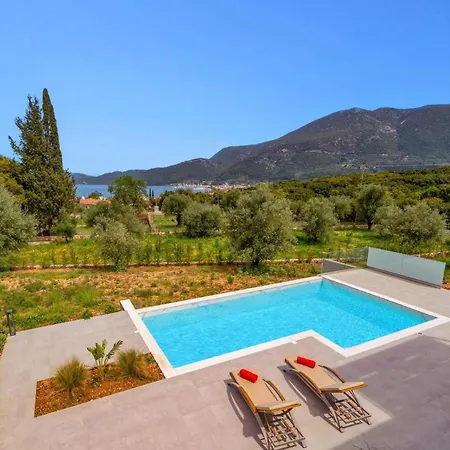 Willa Mandolin By *