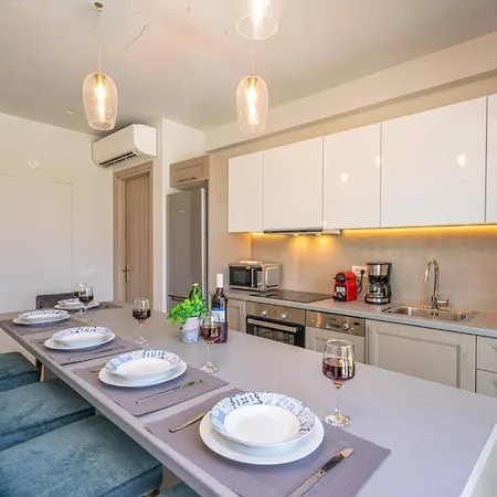 Mandolin By 别墅 *